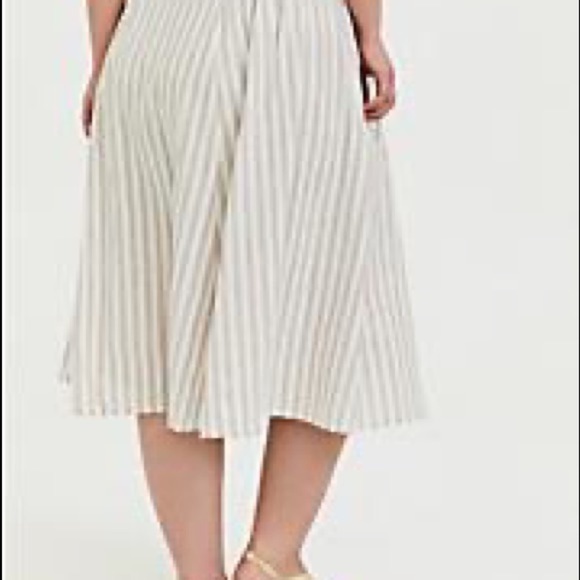 TORRID white and grey stripe linen button down midi skirt size 0 - Picture 6 of 9